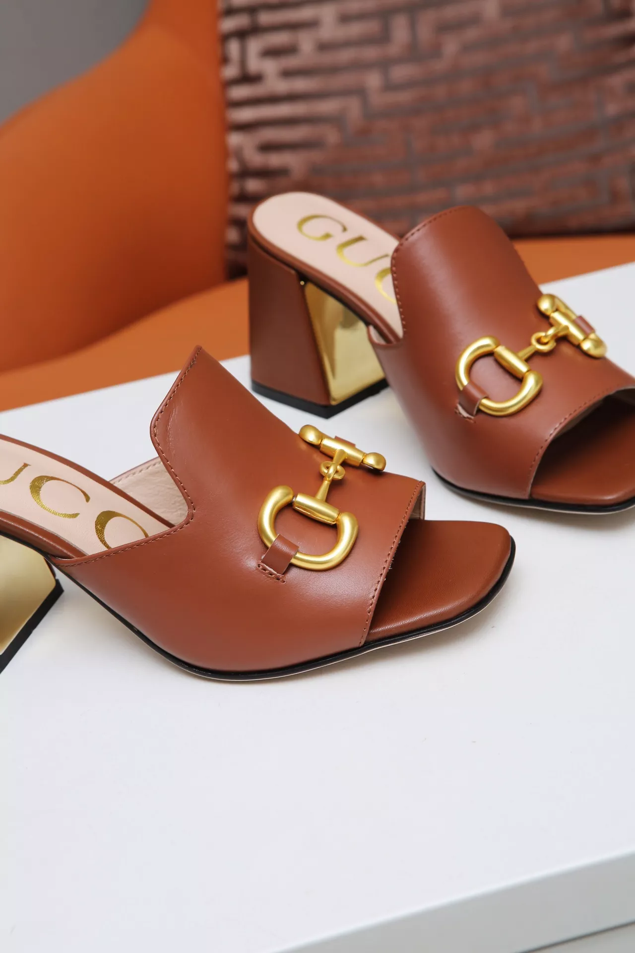 Gucci Slippers For Women Unique 9009