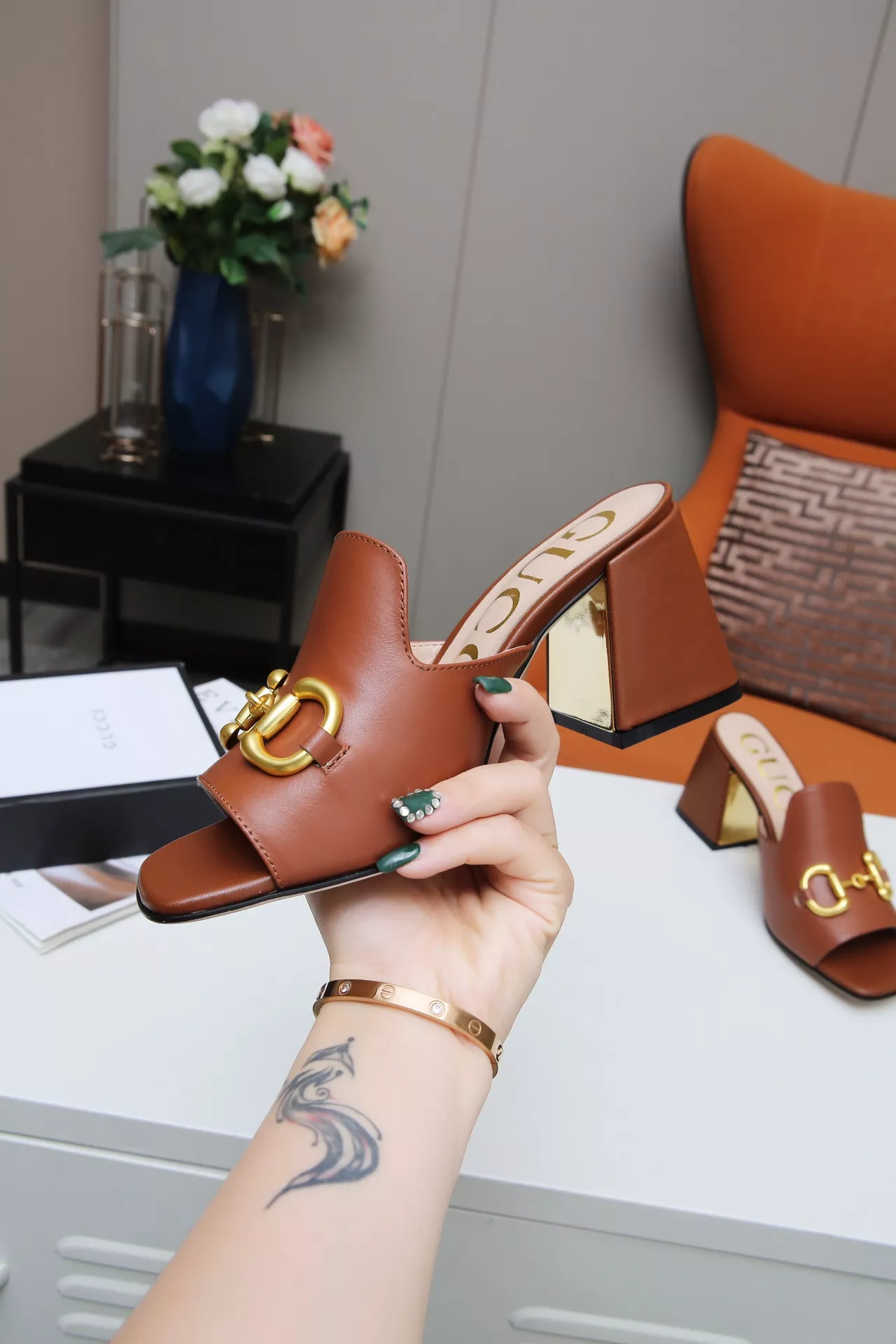 Gucci Slippers For Women Unique 9009