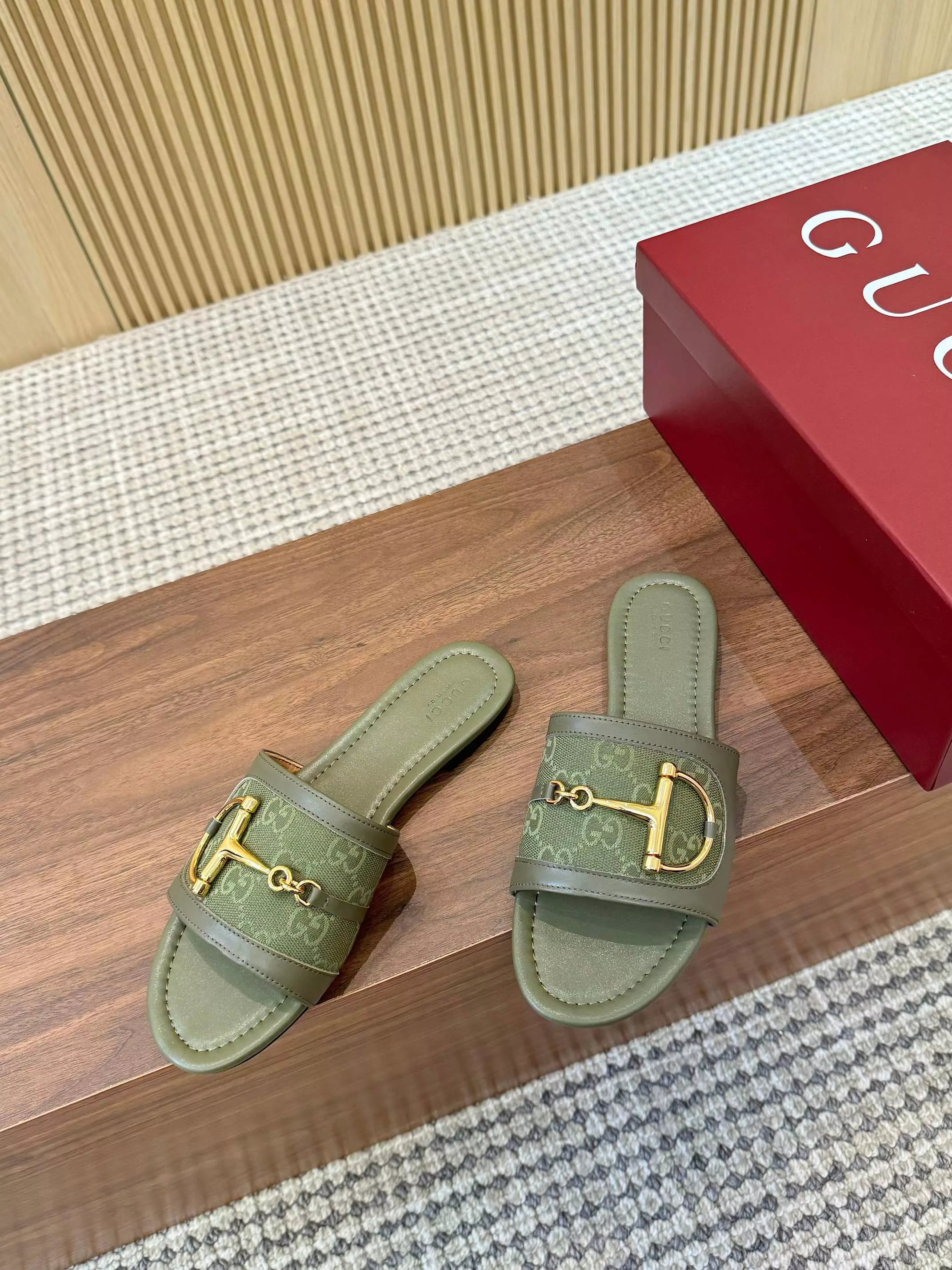 Gucci Slippers For Women UrbanStyle 953