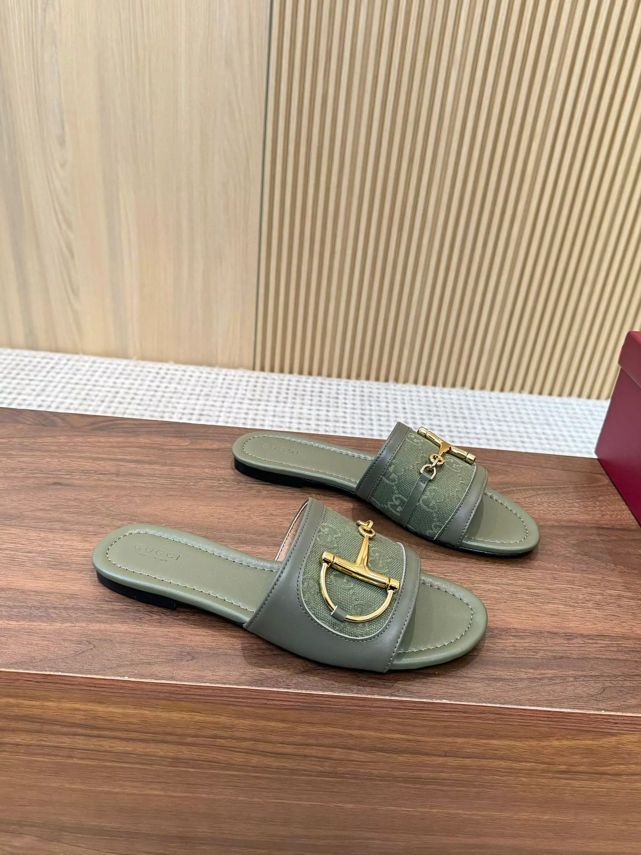 Gucci Slippers For Women UrbanStyle 953