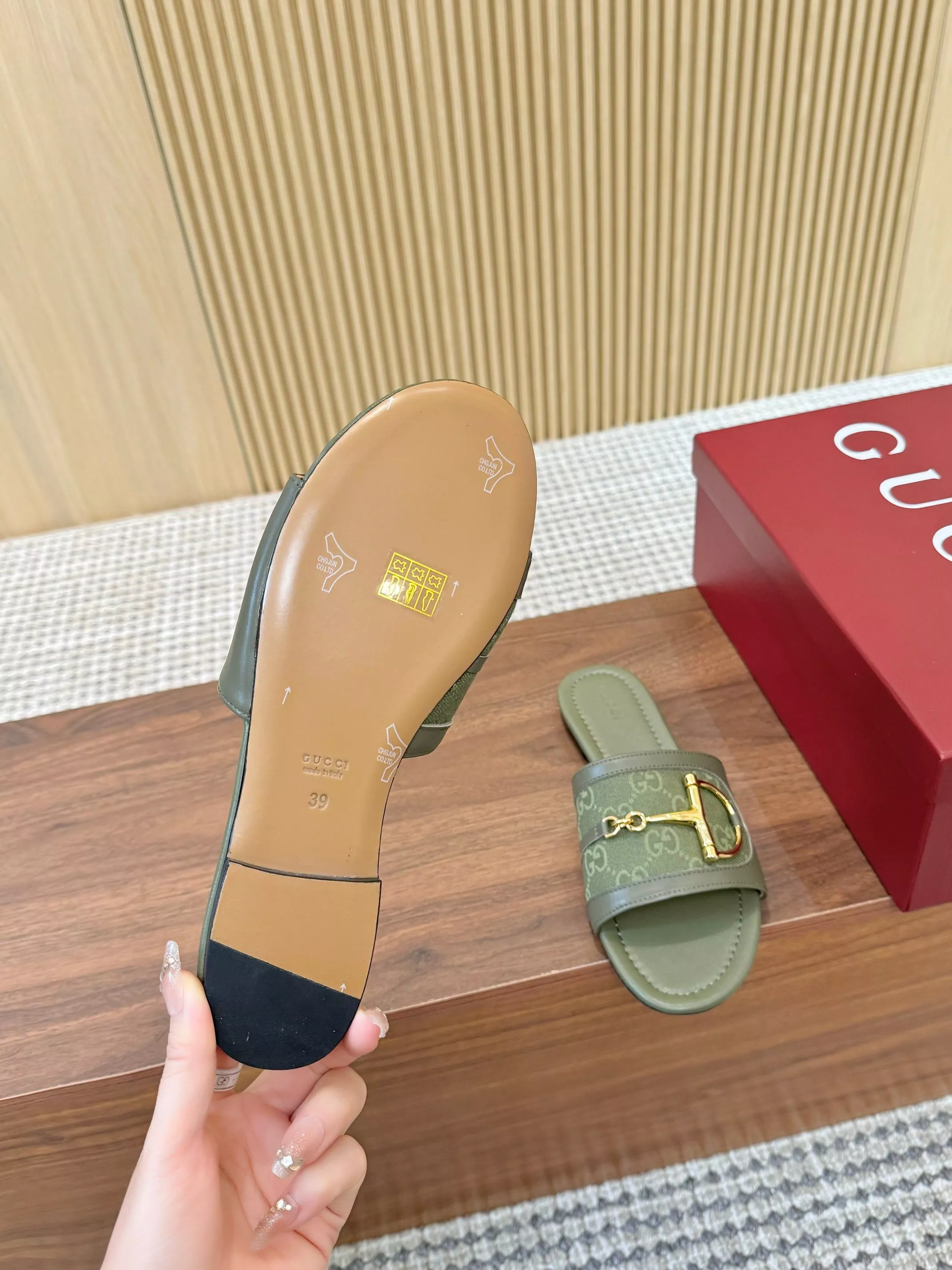 Gucci Slippers For Women UrbanStyle 953