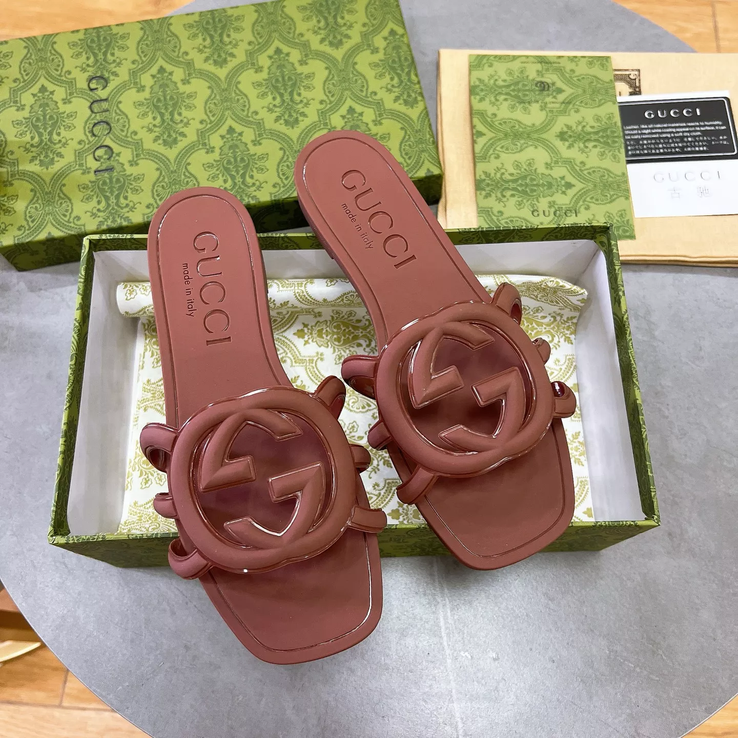 Gucci Slippers For Women Versatile 4403