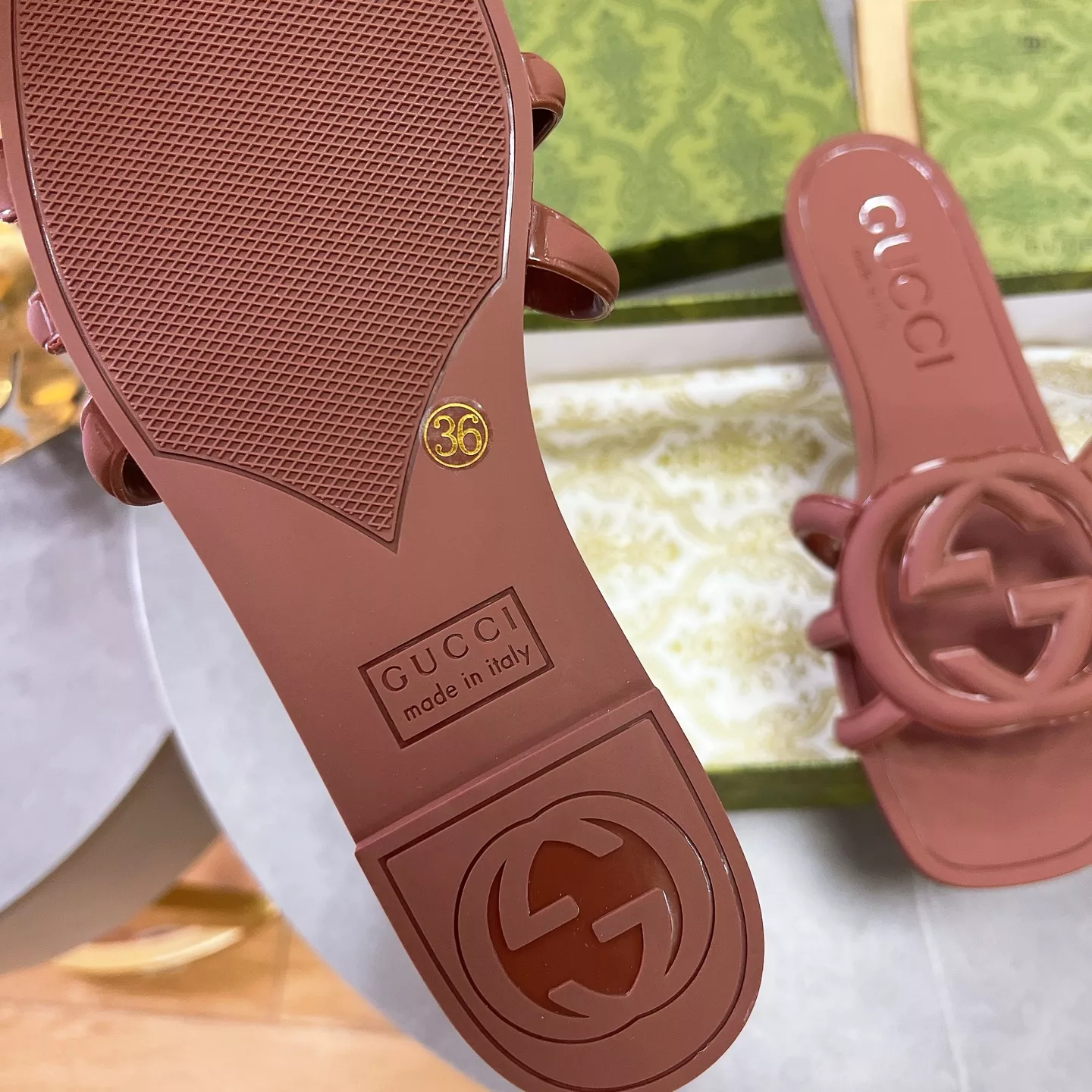 Gucci Slippers For Women Versatile 4403