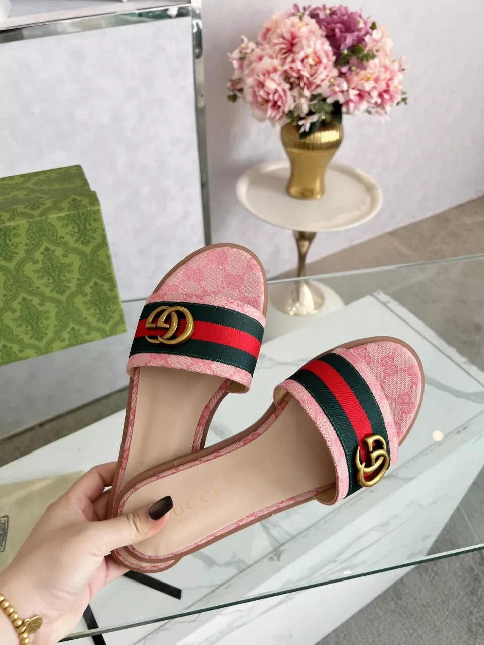 Gucci Slippers For Women Vibrant 2416