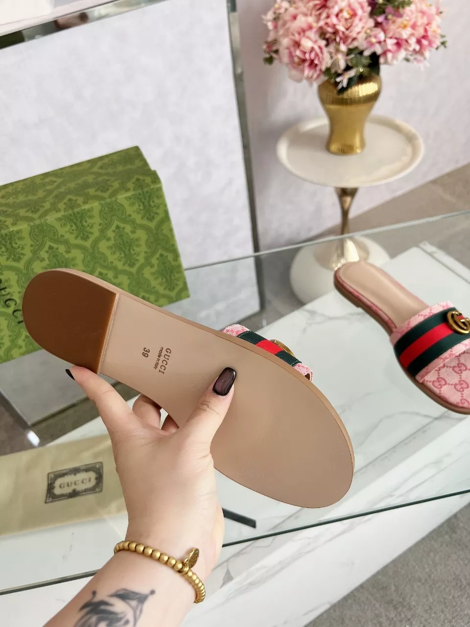 Gucci Slippers For Women Vibrant 2416