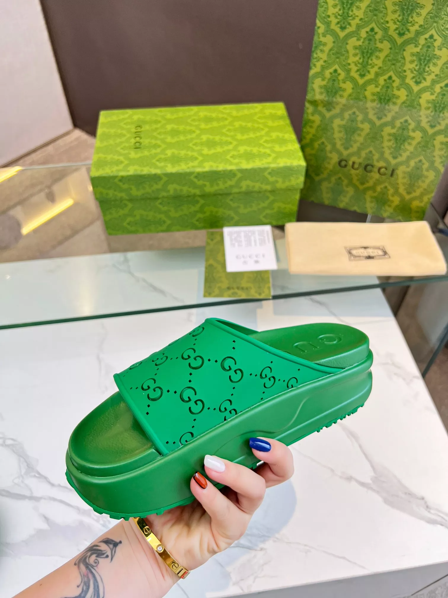 Gucci Slippers For Women Vibrant 3418