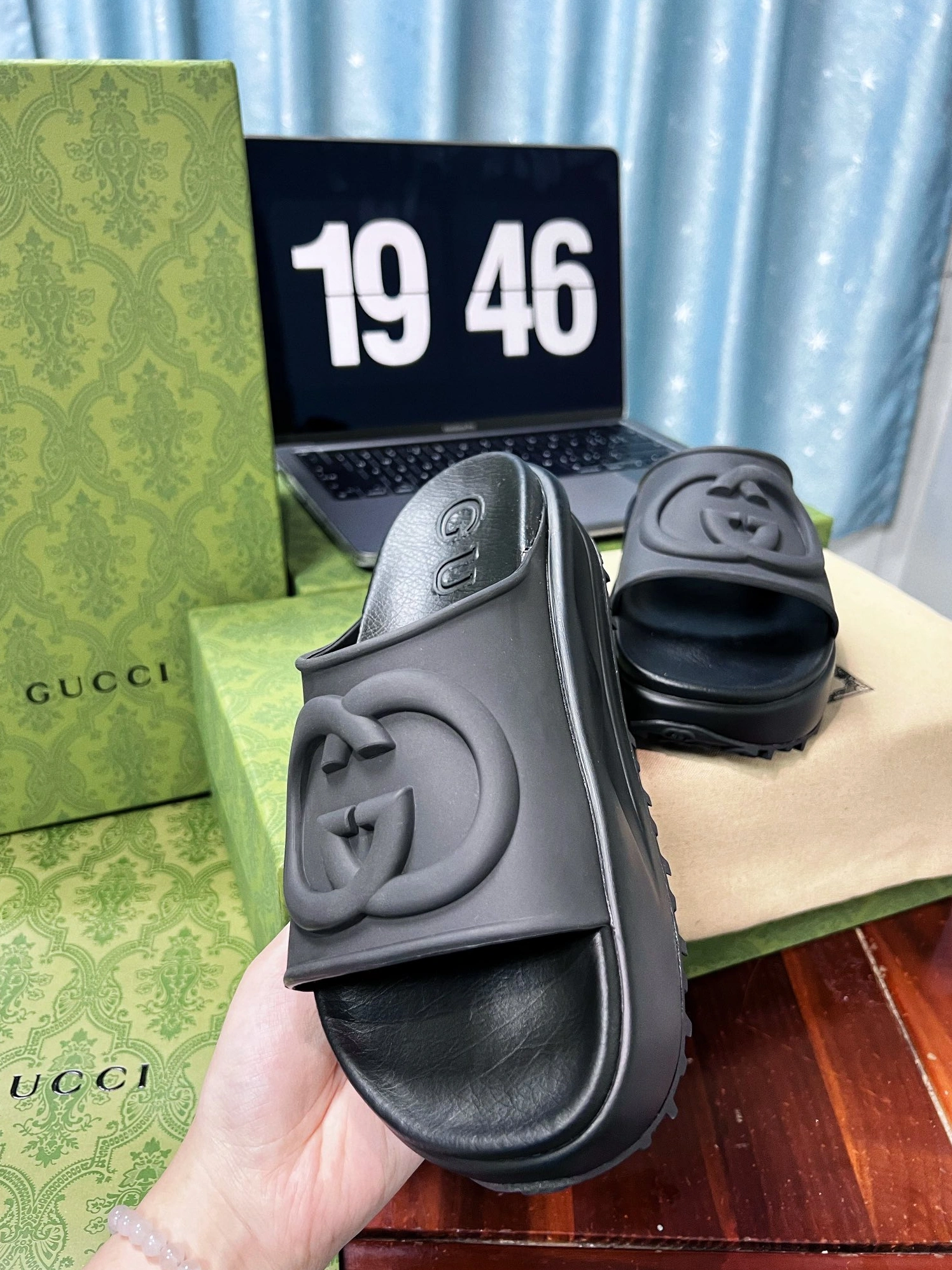Gucci Slippers For Women Vibrant 9375