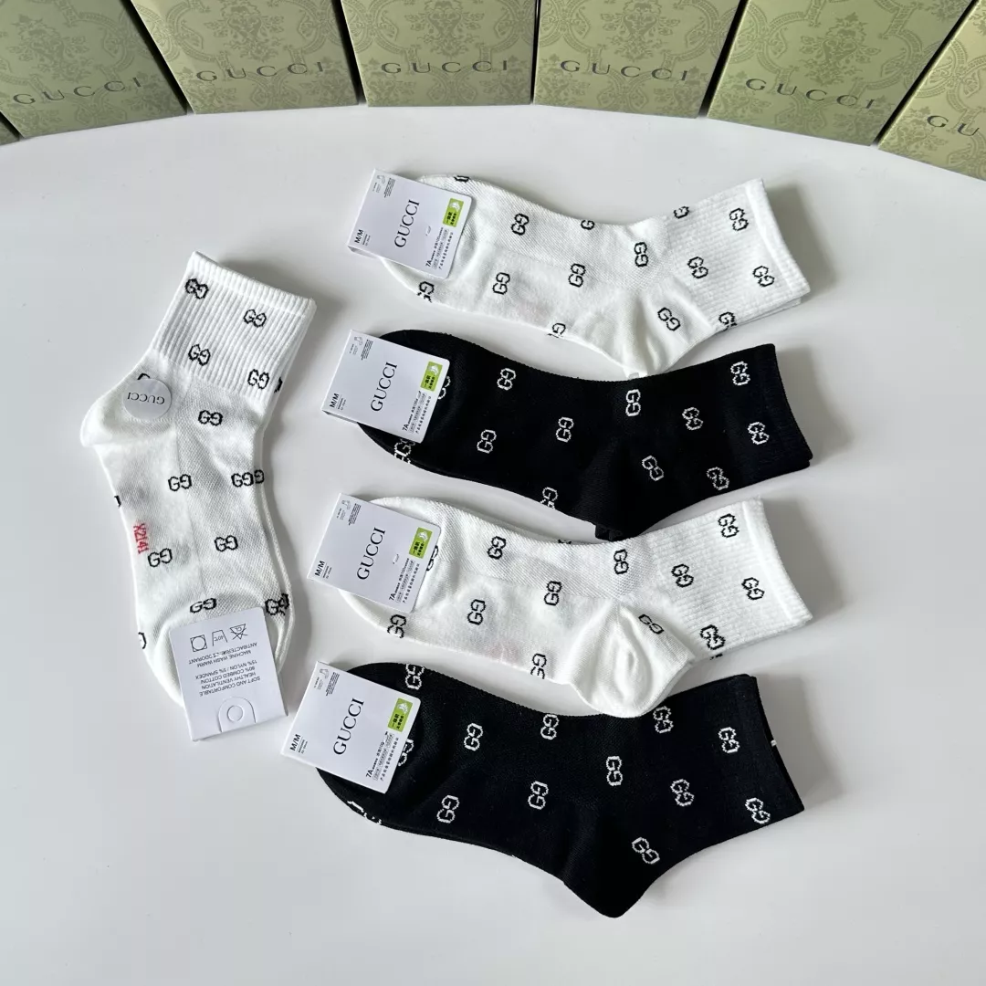 Gucci Socks For Unisex Classic 7886