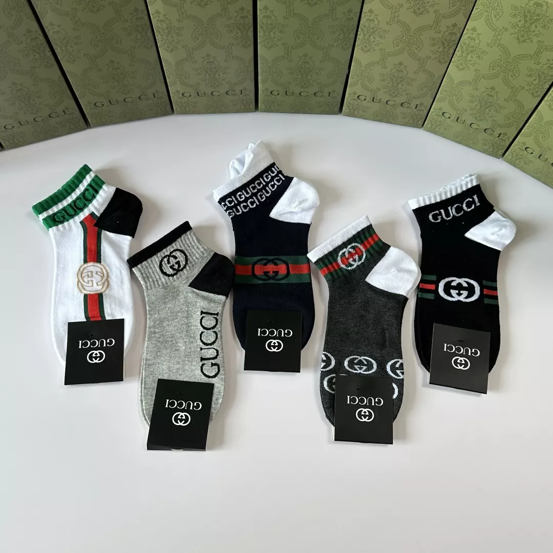 Gucci Socks For Unisex Sophisticated 7777