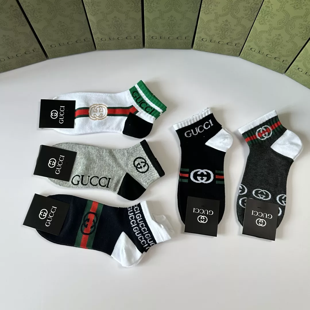 Gucci Socks For Unisex Sophisticated 7777