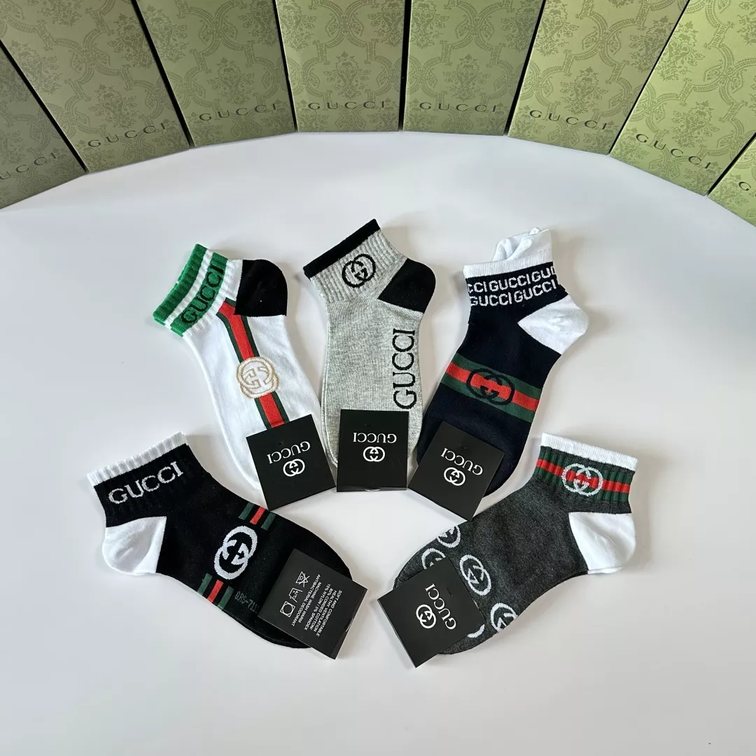 Gucci Socks For Unisex Sophisticated 7777