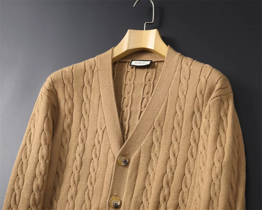Gucci Sweaters Long Sleeved For Men Elegant 147