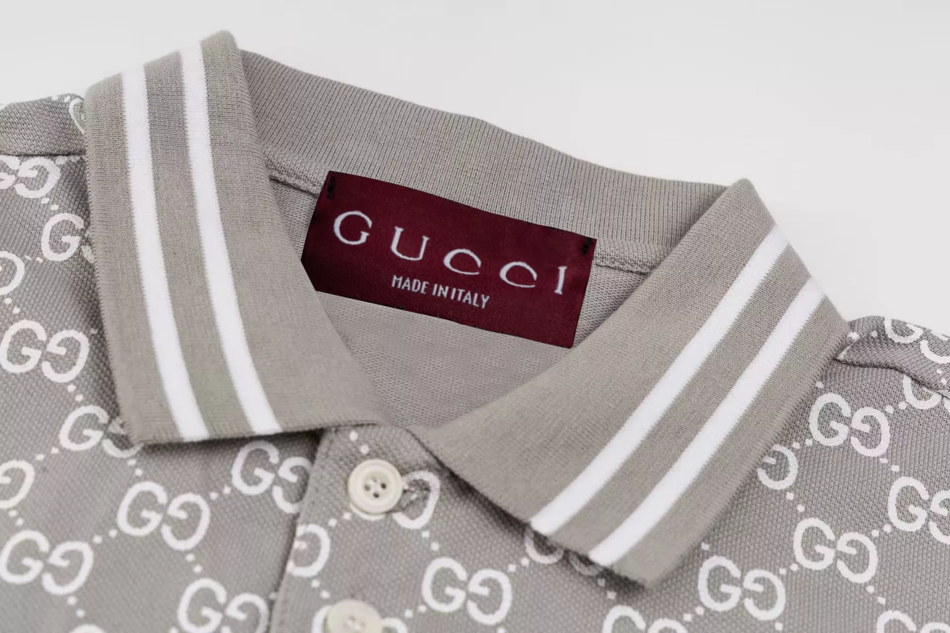 Gucci T-Shirts Short Sleeved For Men Fashionable 8973