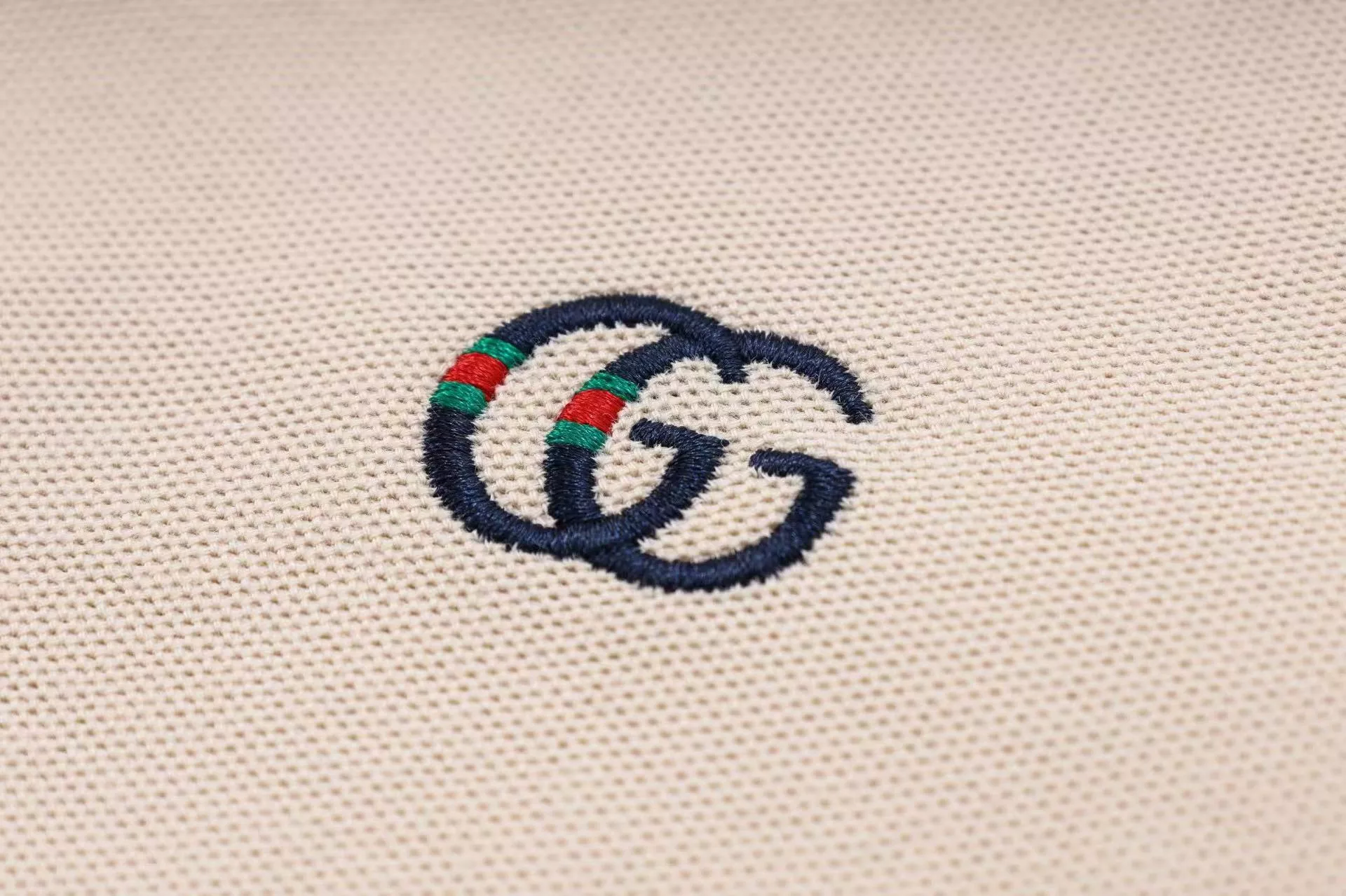 Gucci T-Shirts Short Sleeved For Men Soft 5525