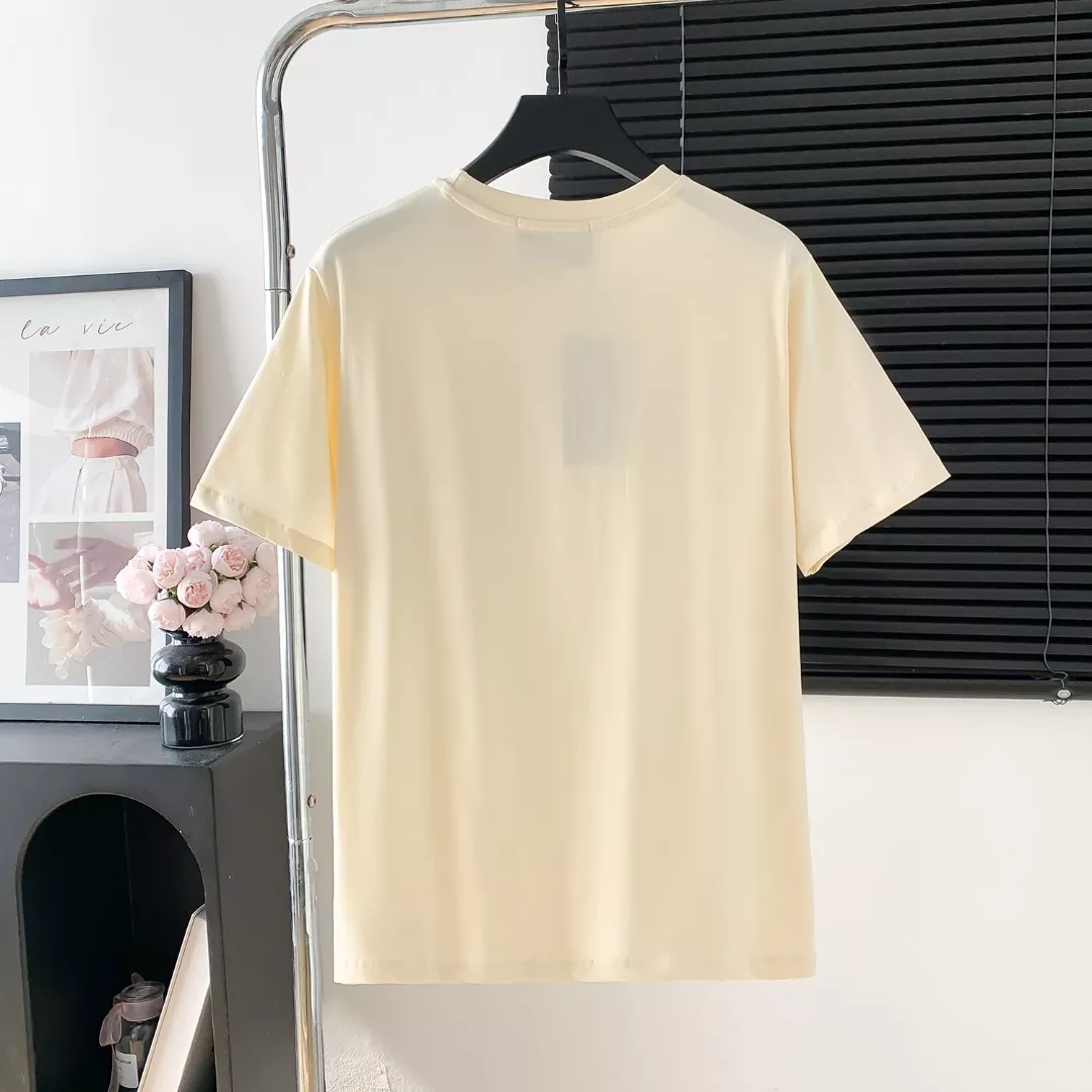 Gucci T-Shirts Short Sleeved For Unisex Sleek 3723