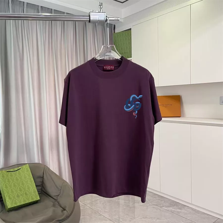 Gucci T-Shirts Short Sleeved For Unisex Sleek 880