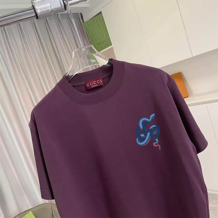 Gucci T-Shirts Short Sleeved For Unisex Sleek 880