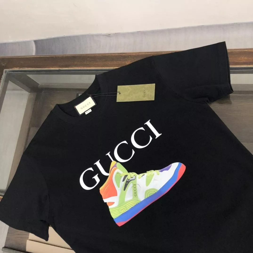 Gucci T-Shirts Short Sleeved For Unisex Trendsetting 2746