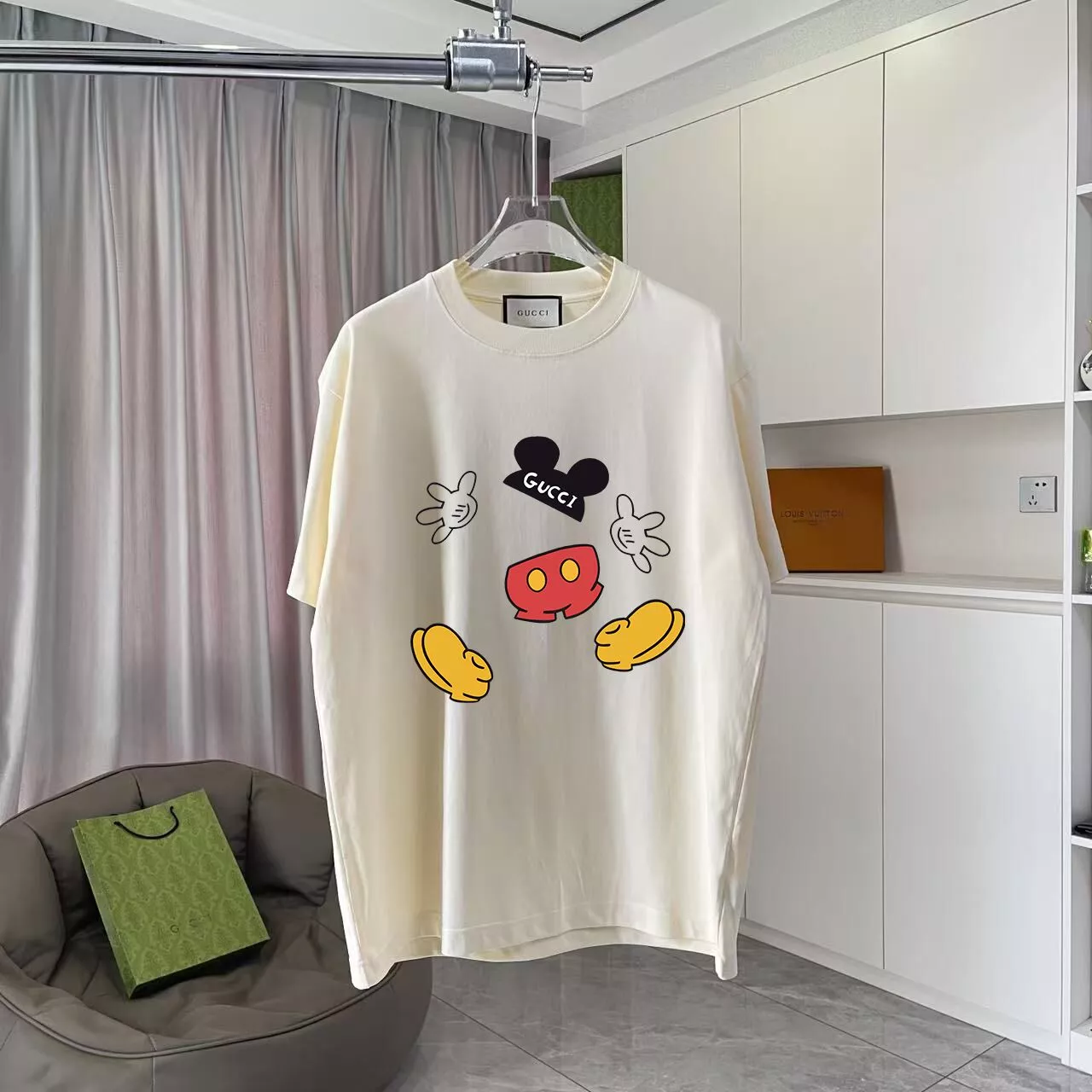 Gucci T-Shirts Short Sleeved For Unisex Unique 2731
