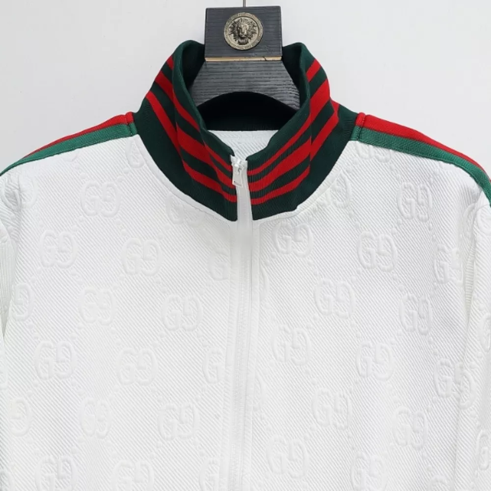 Gucci Tracksuits Long Sleeved For Men Cozy 3321