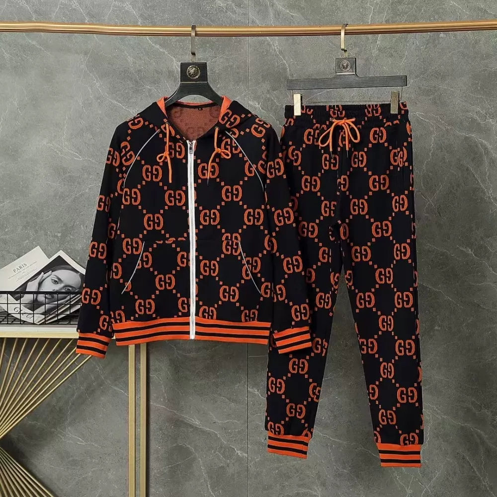 Gucci Tracksuits Long Sleeved For Men DailyWear 7794