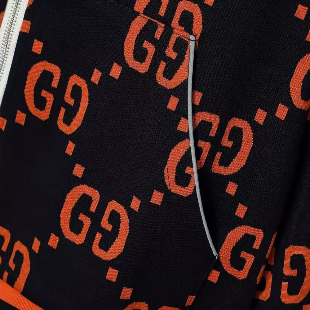 Gucci Tracksuits Long Sleeved For Men DailyWear 7794