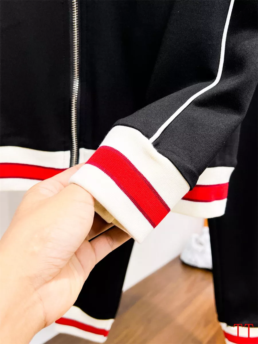 Gucci Tracksuits Long Sleeved For Men EasyMatch 9946