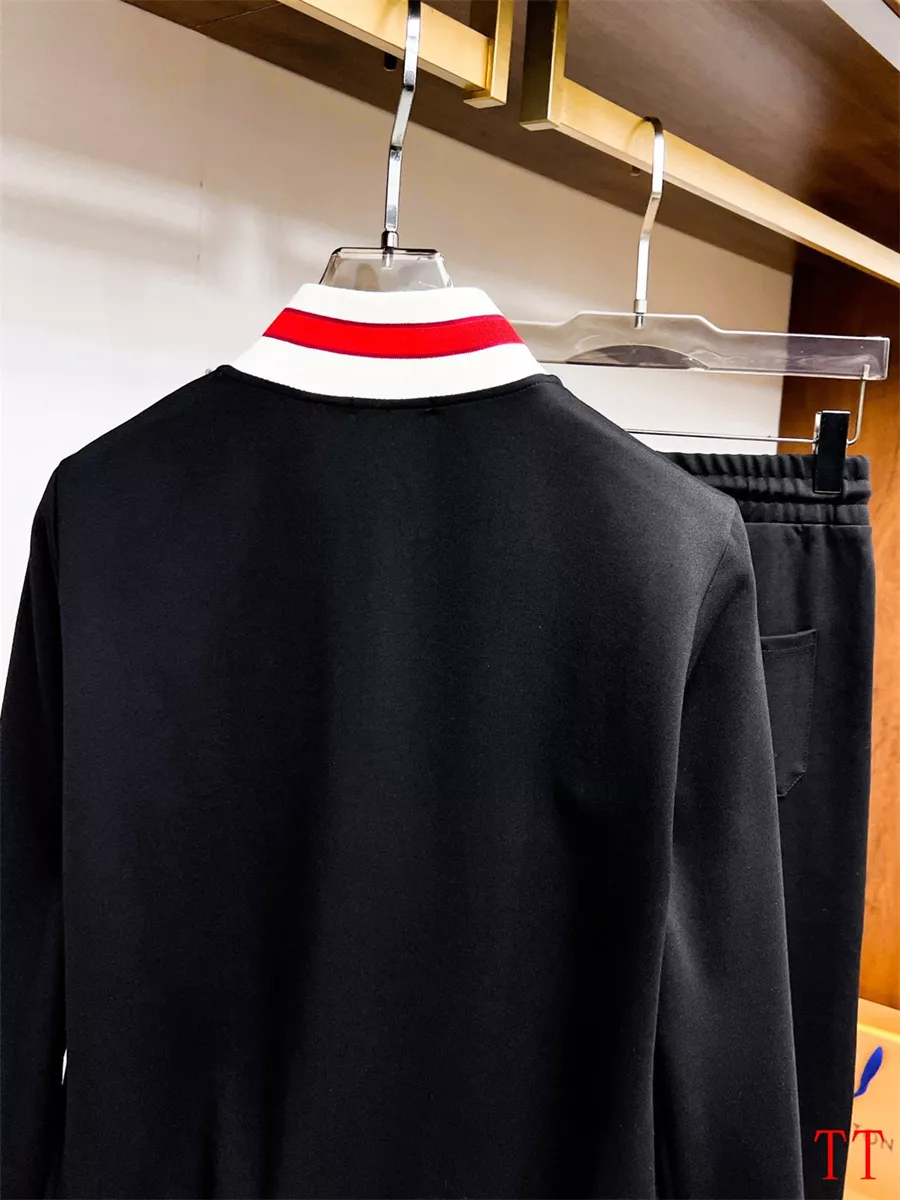 Gucci Tracksuits Long Sleeved For Men EasyMatch 9946