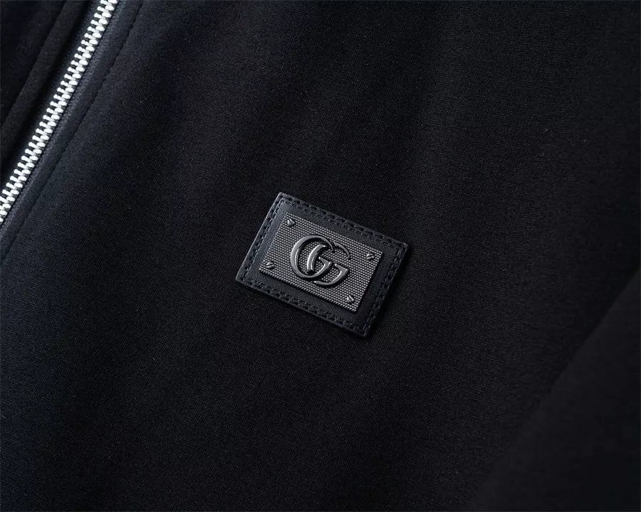 Gucci Tracksuits Long Sleeved For Men Fashionable 3681