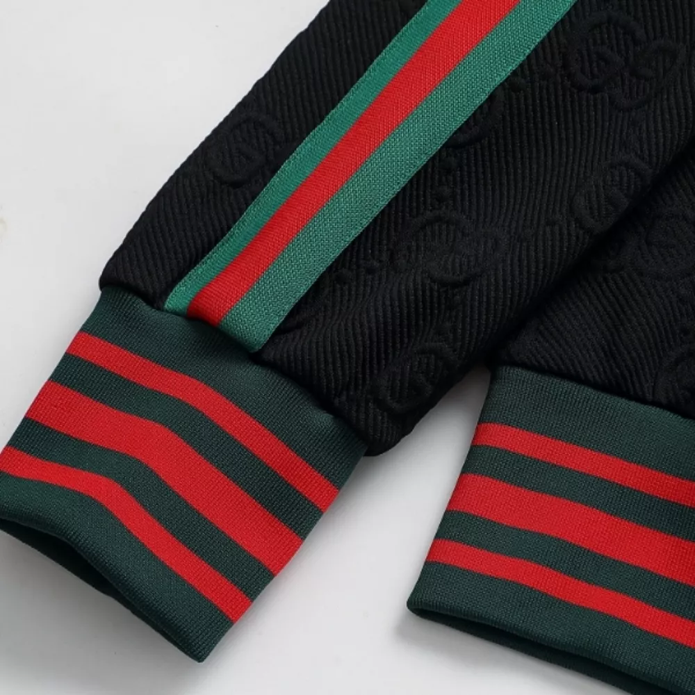 Gucci Tracksuits Long Sleeved For Men Sleek 2268