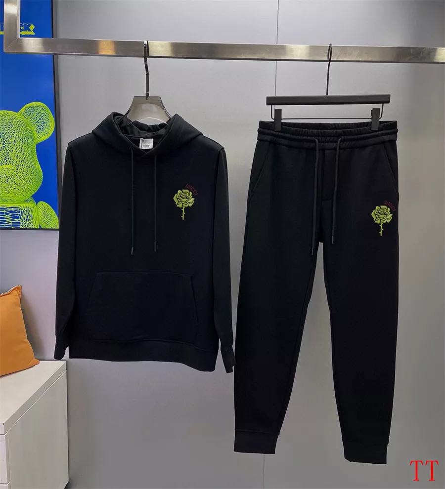 Gucci Tracksuits Long Sleeved For Men Trendy 7267