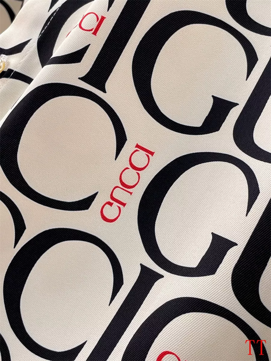 Gucci Tracksuits Short Sleeved For Men Bold 9334