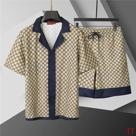 Gucci Tracksuits Short Sleeved For Men Classic 3999