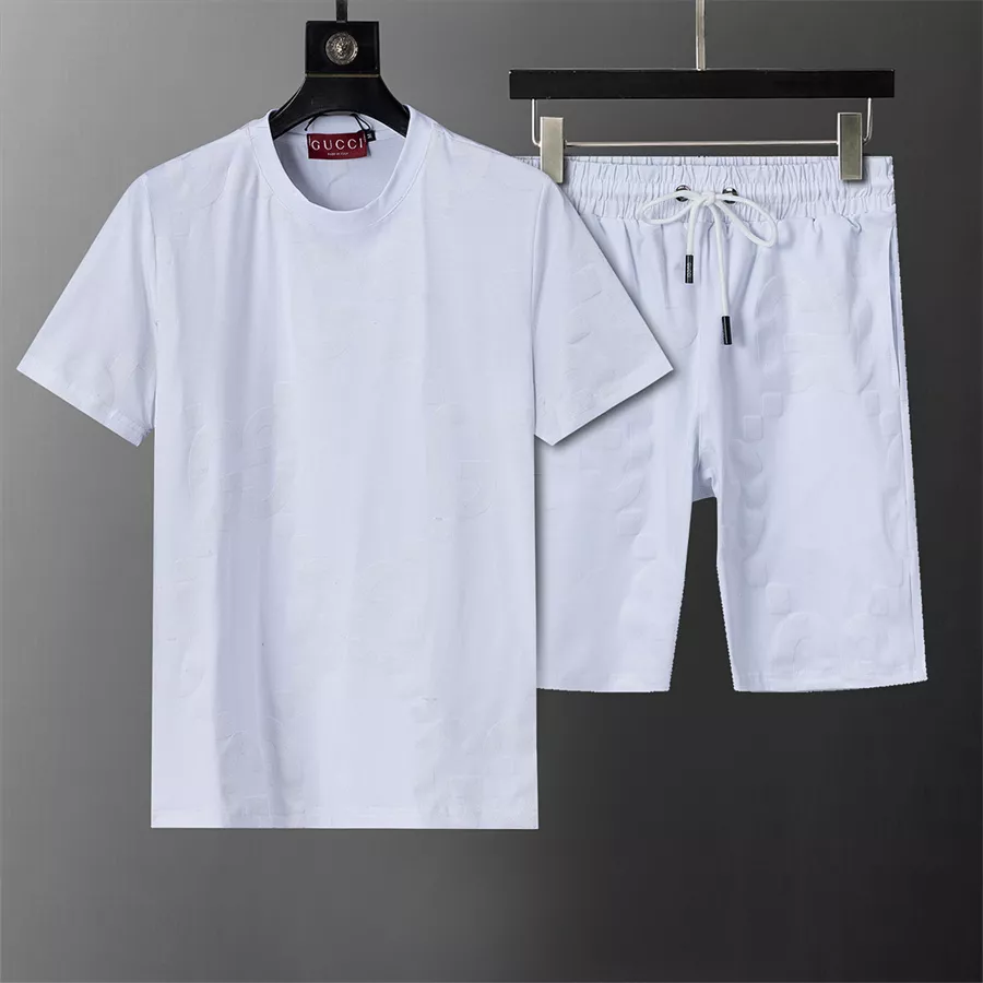 Gucci Tracksuits Short Sleeved For Men DailyWear 4754