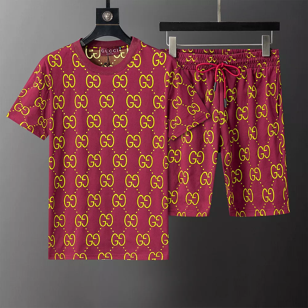 Gucci Tracksuits Short Sleeved For Men Elegant 7359