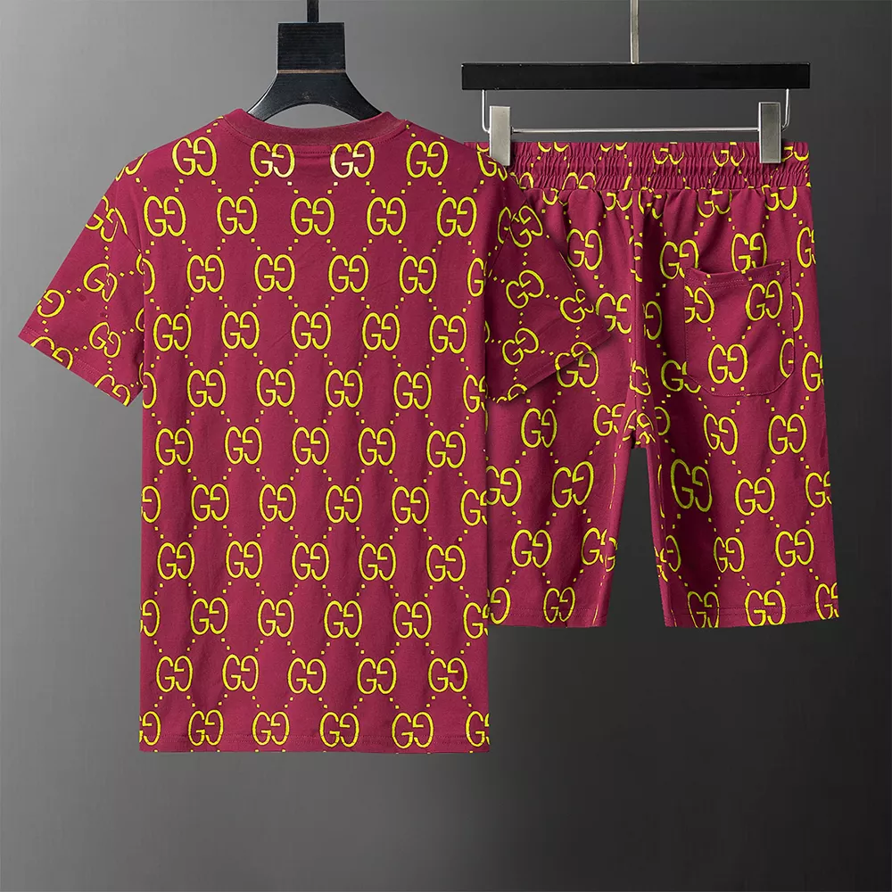 Gucci Tracksuits Short Sleeved For Men Elegant 7359
