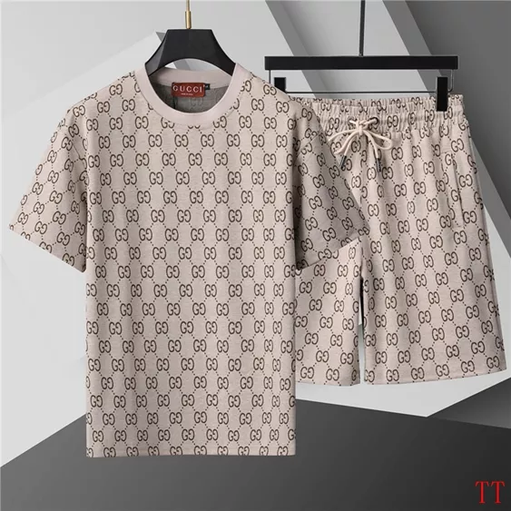 Gucci Tracksuits Short Sleeved For Men Elegant 9404