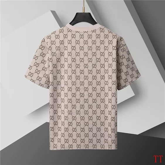 Gucci Tracksuits Short Sleeved For Men Elegant 9404