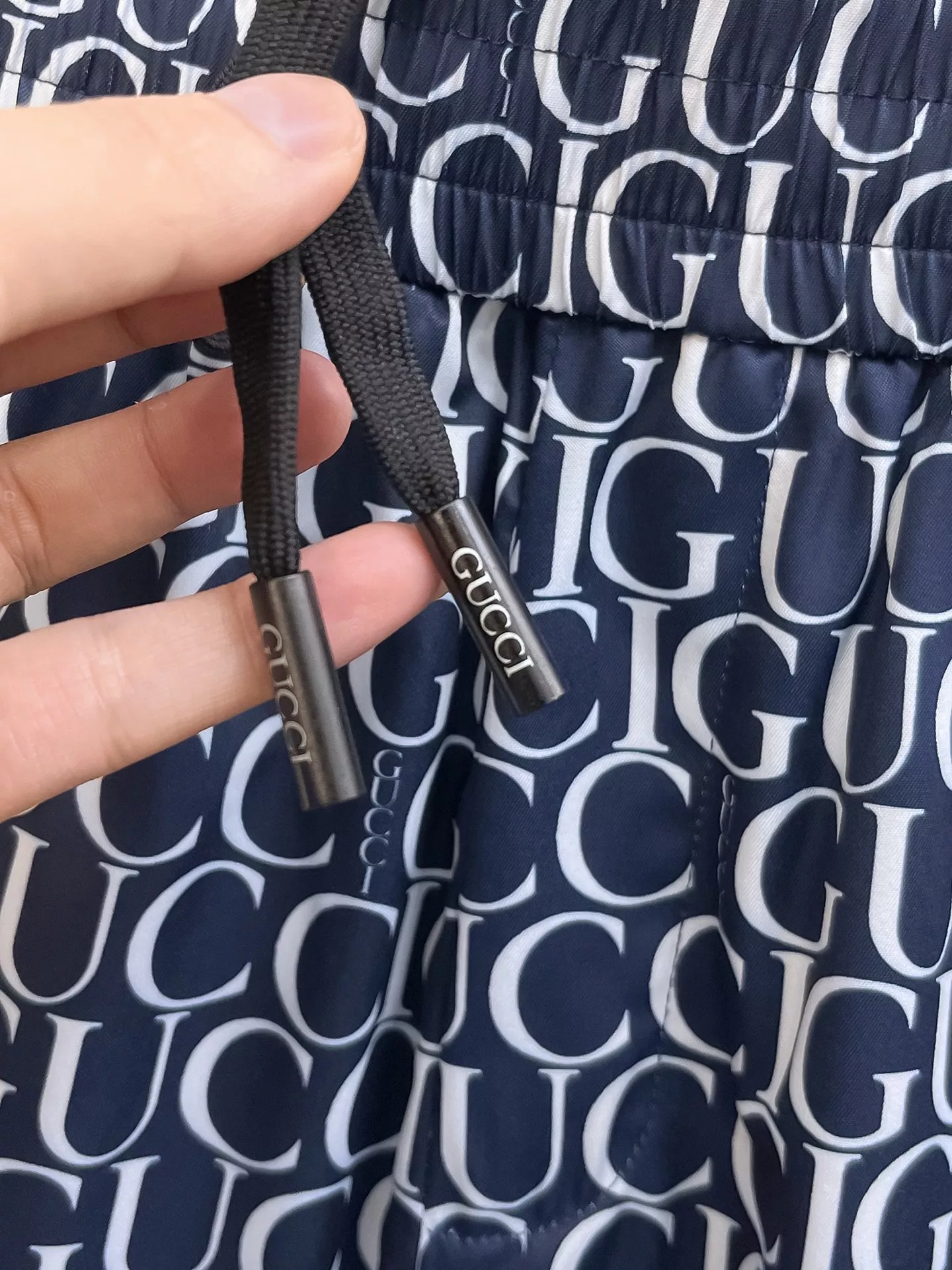Gucci Tracksuits Short Sleeved For Men Fashionable 9417