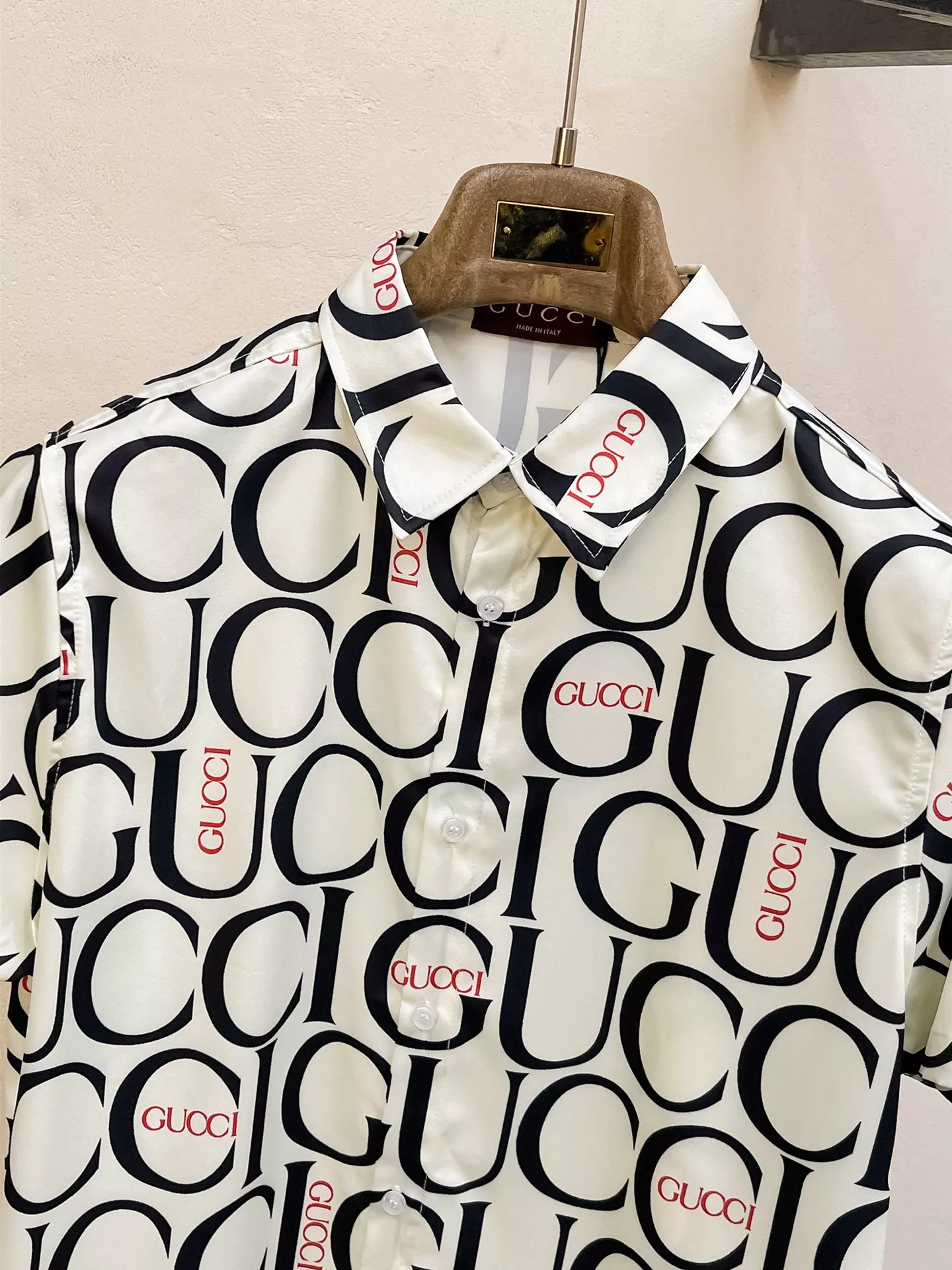 Gucci Tracksuits Short Sleeved For Men Practical 8248
