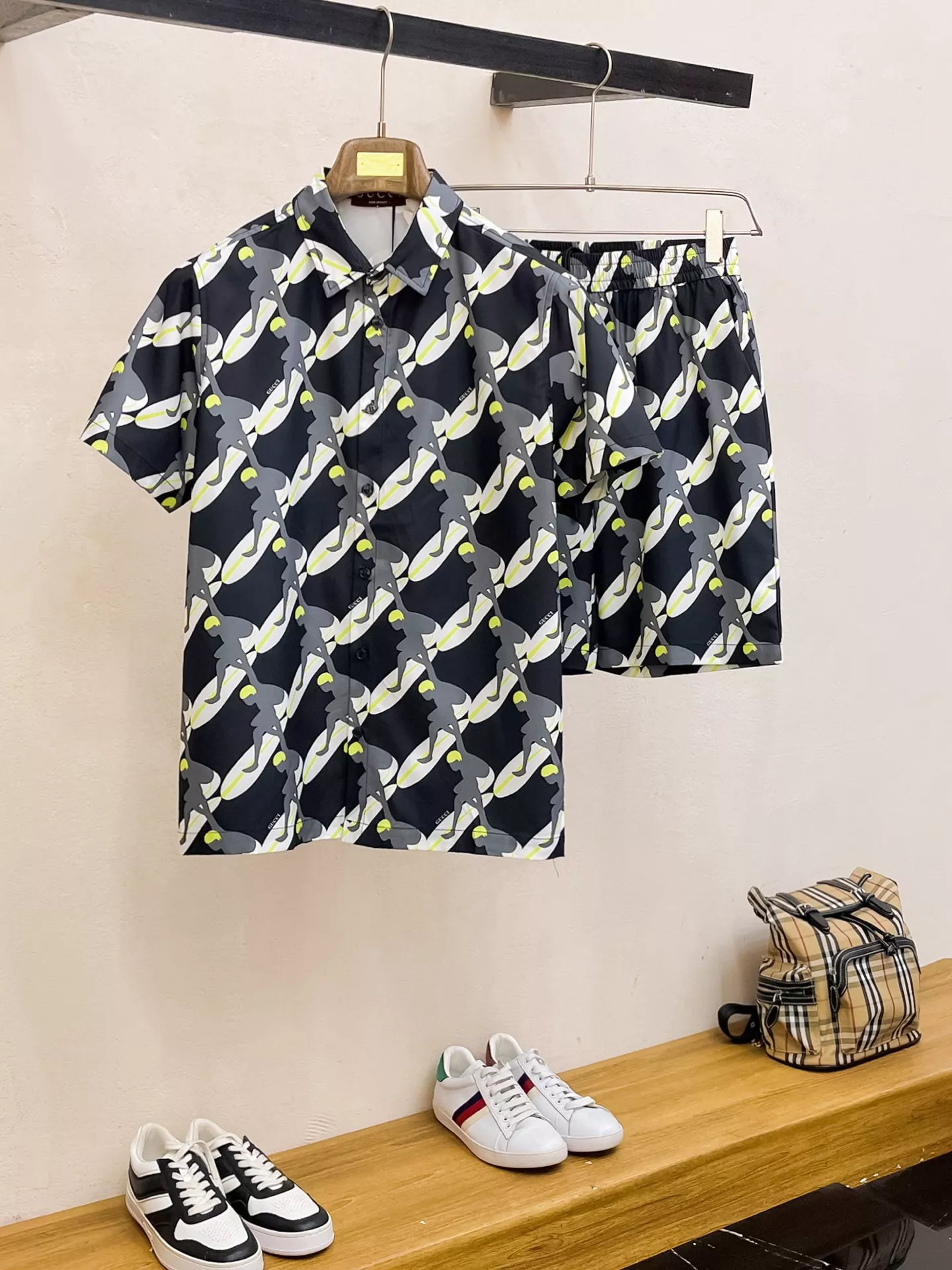 Gucci Tracksuits Short Sleeved For Men Refined 3690