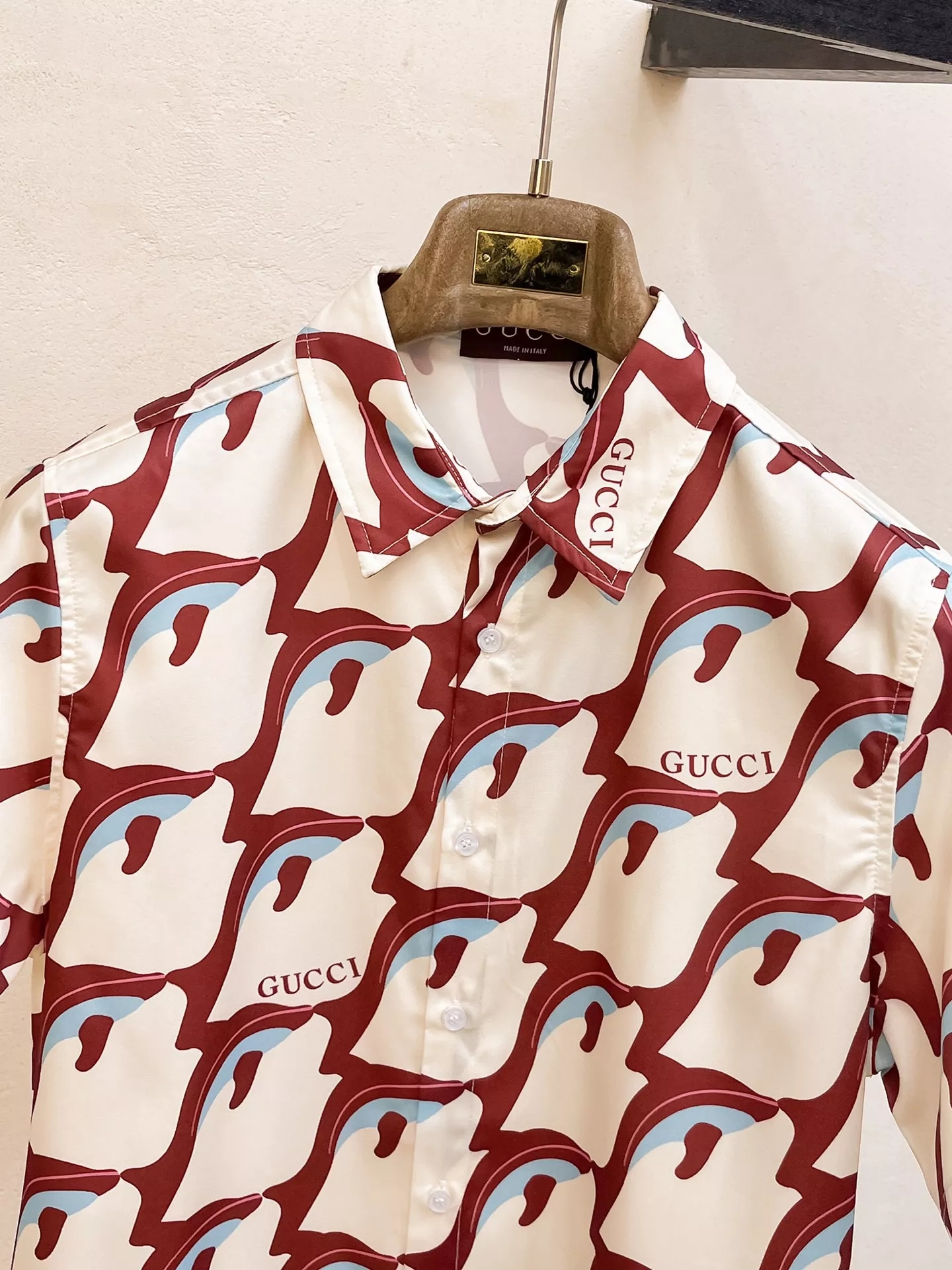 Gucci Tracksuits Short Sleeved For Men Reliable 4545
