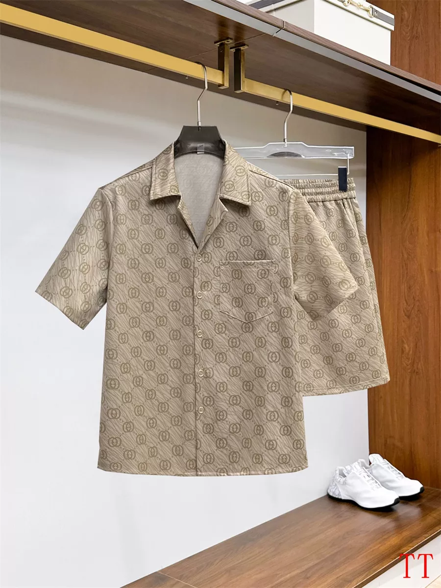 Gucci Tracksuits Short Sleeved For Men SmartChoice 3633