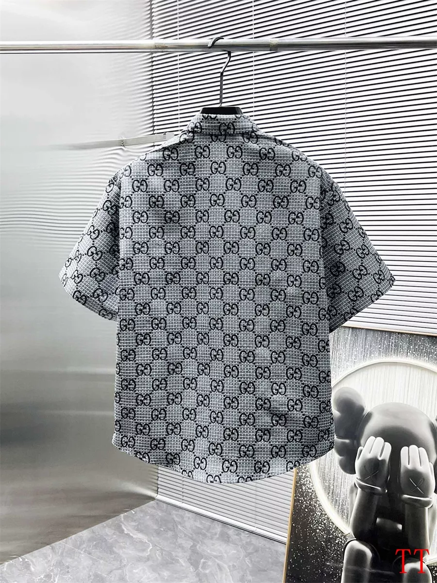 Gucci Tracksuits Short Sleeved For Men Sophisticated 2572