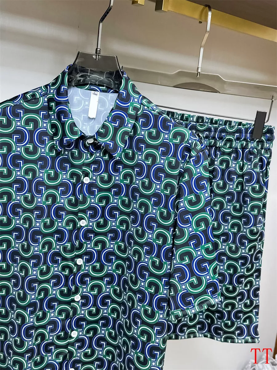Gucci Tracksuits Short Sleeved For Men Sophisticated 5238