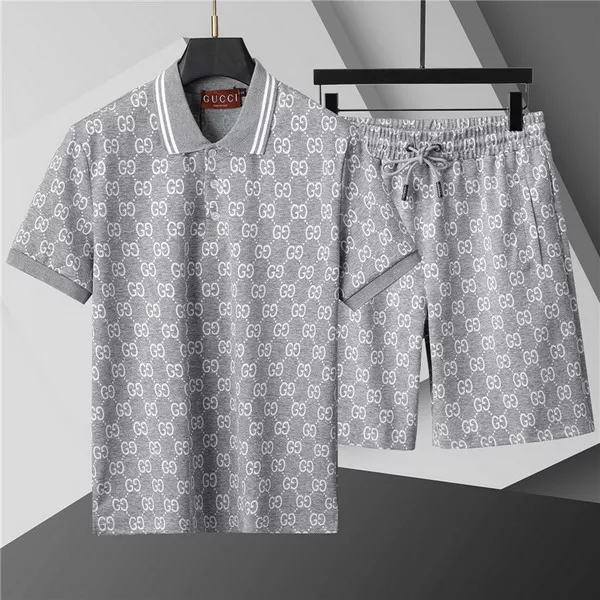 Gucci Tracksuits Short Sleeved For Men Trendsetting 3490