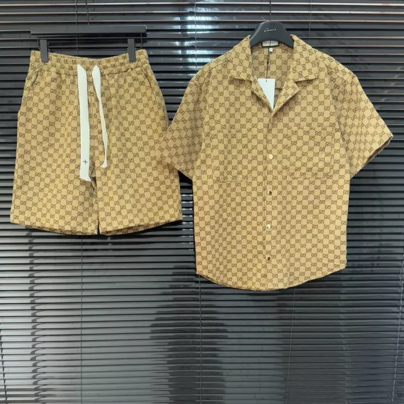 Gucci Tracksuits Short Sleeved For Unisex NewStyle 9314