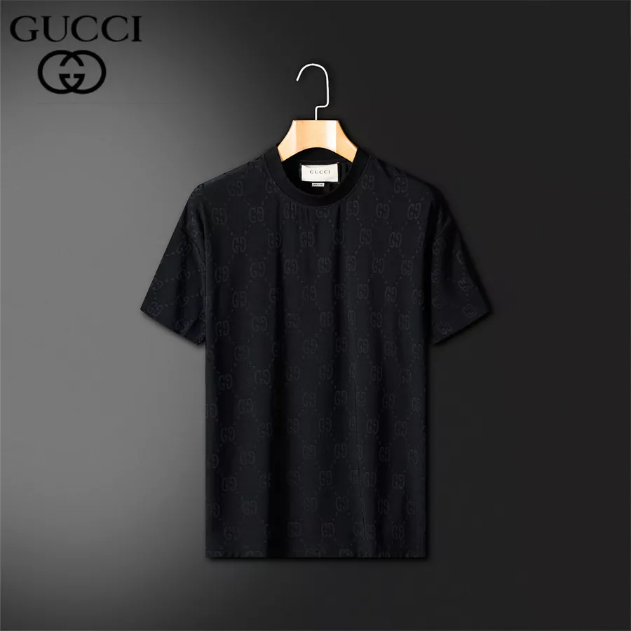 Gucci Tracksuits Short Sleeved For Unisex Trendsetting 5254
