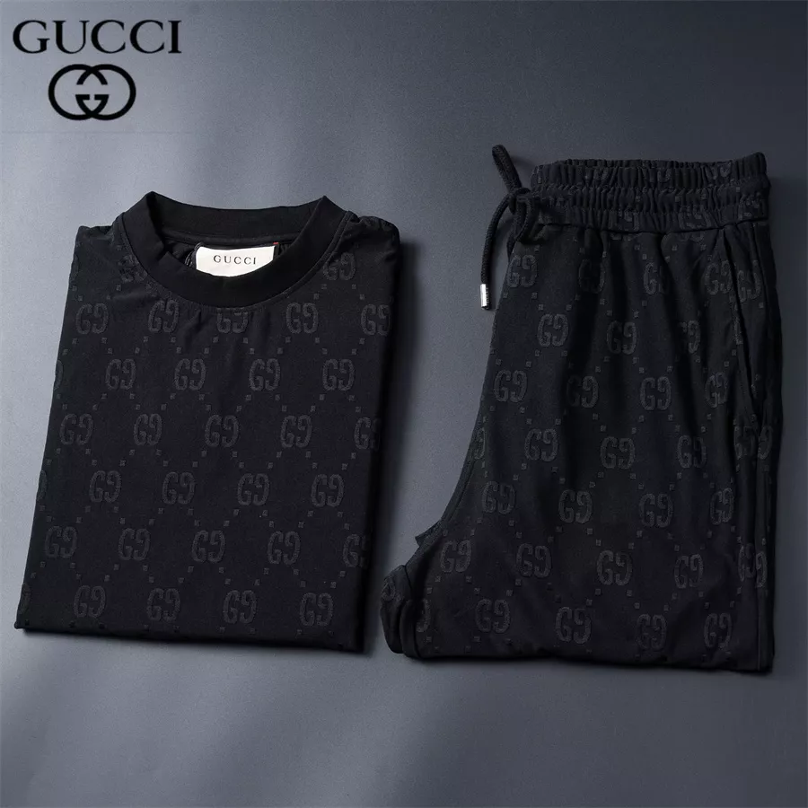 Gucci Tracksuits Short Sleeved For Unisex Trendsetting 5254