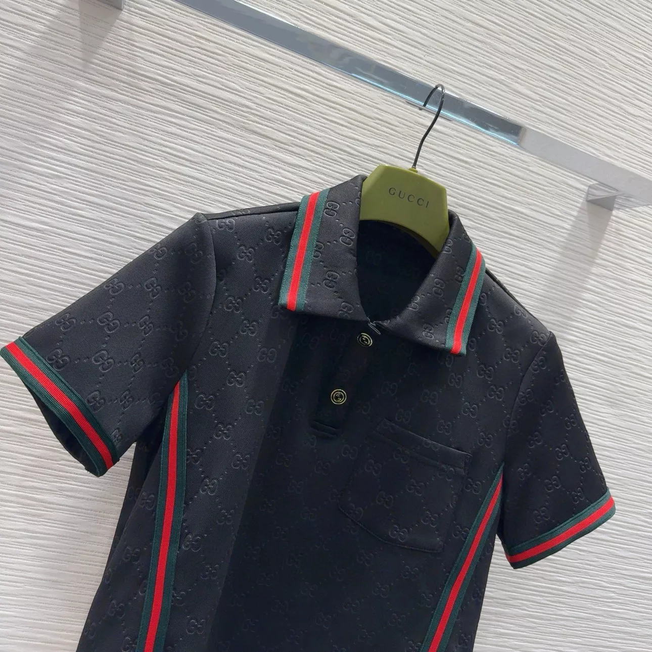 Gucci Tracksuits Short Sleeved For Women Flexible 1850